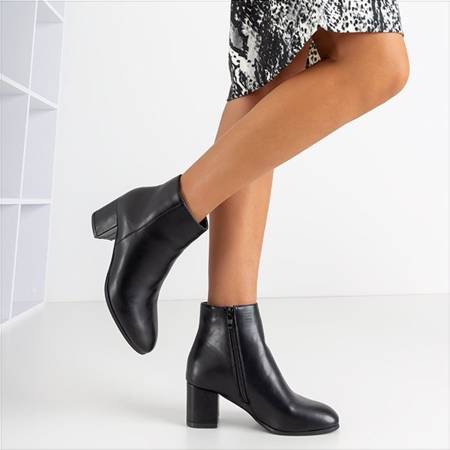 Černé dámské boty na postu Asscelo - obuv