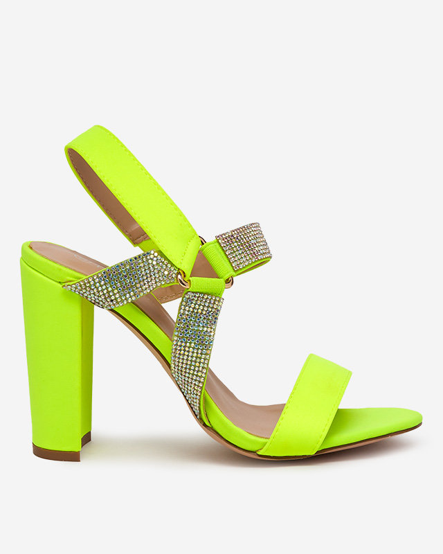 OUTLET Neonově žluté dámské sandály na sloupku Xiobi. Obuv