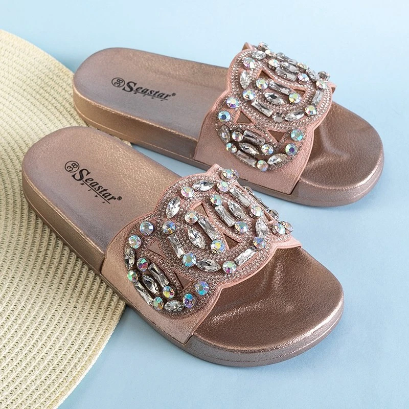 OUTLET Růžové a zlaté gumové pantofle s ornamenty Masandra - Obuv