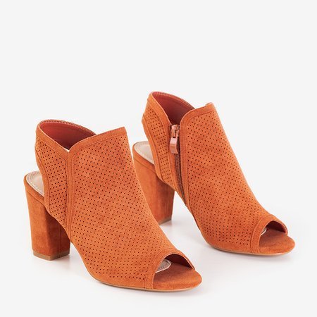 Oranžové prolamované boty s výřezy od Yvette - obuv