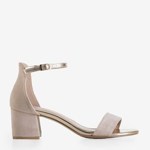Béžové dámské sandály s nízkými podpatky Kamalia - Boty