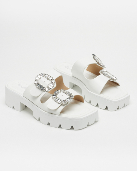 Bílé dámské pantofle se zirkonovými ozdobami Sadoh- Footwear
