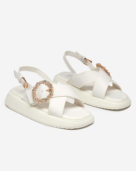 Bílé dámské sandály na rovné podrážce s kubickými zirkony Senire - Obuv