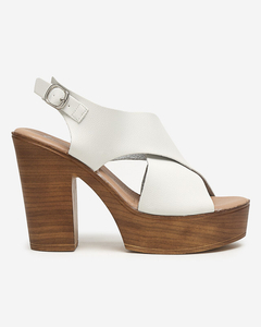 Bílé dámské sandály na vysokém sloupku značky Feridi - Footwear
