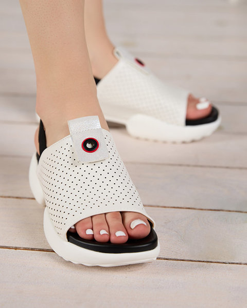 Bílé dámské sandály z ekokůže Pueshi - Obuv