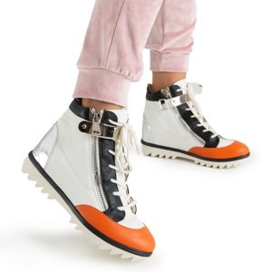 Bílé sportovní kotníkové boty s lakovanou povrchovou úpravou Krillas - obuv