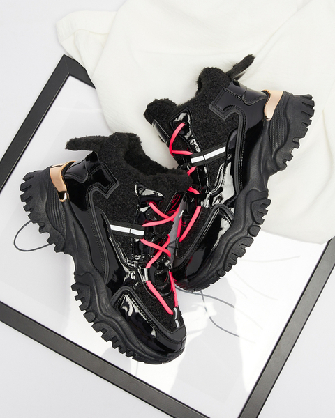 Černá dámská zateplená sportovní obuv s růžovými tkaničkami Timose - Obuv