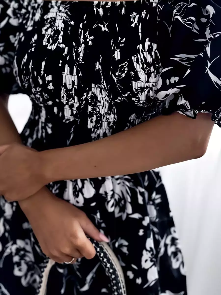 Černé dámské maxi šaty s květinovým potiskem- Oblečení