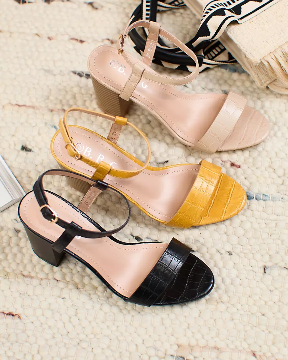 Černé dámské sandály s ražbou Francola- Obuv