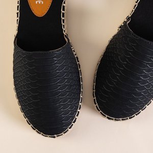 Černé dámské sandály se zvířecí ražbou Domiel - Obuv