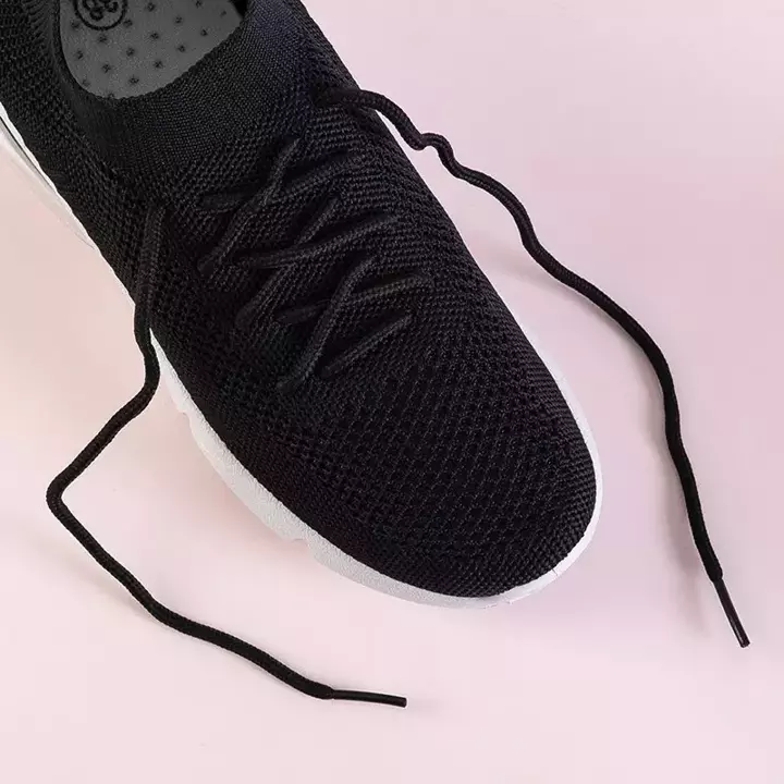 Černé dámské sportovní boty Suelita - Obuv