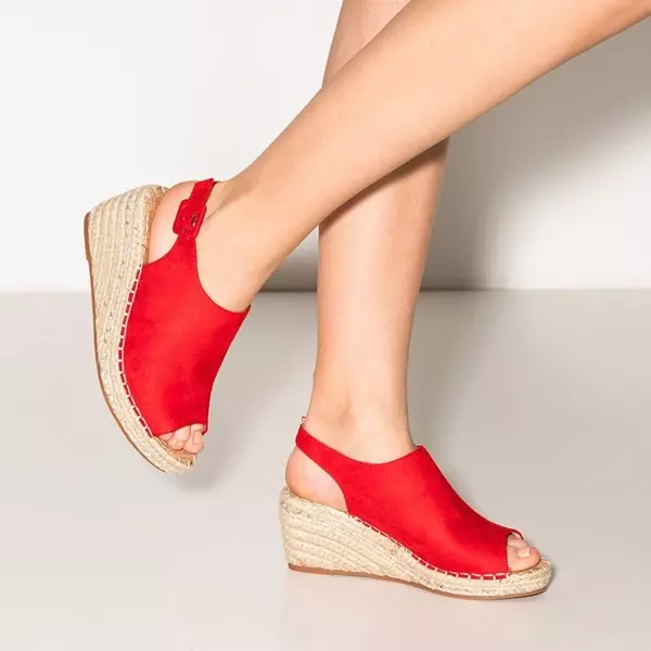 Červené dámské klínové sandály značky Loral - Footwear