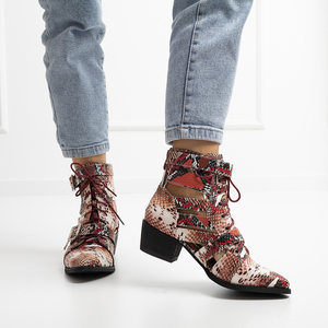 Červené dámské kovbojské boty s výřezy a ražbou Isodal - obuv