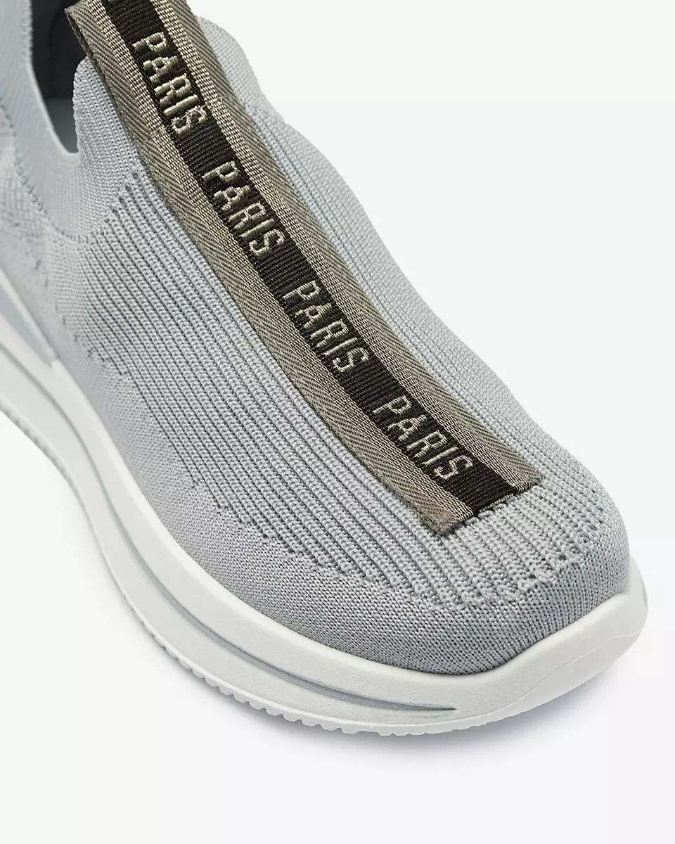 Dámská nazouvací sportovní obuv s nápisy v šedé barvě Cerppa- Footwear