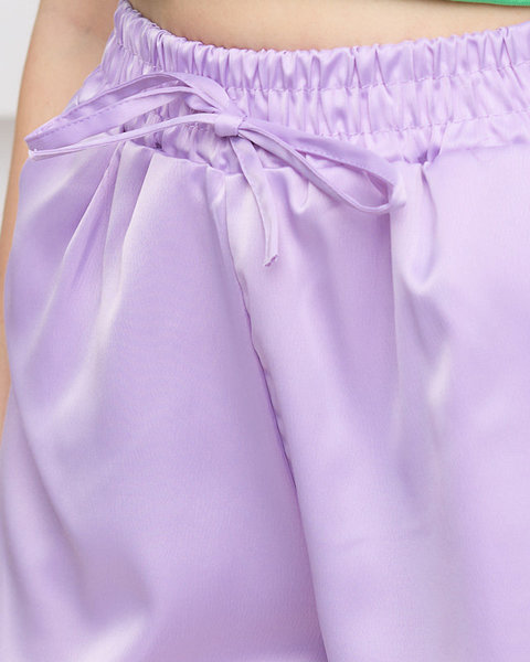 Dámské fialové saténové šortky s kapsami - oblečení