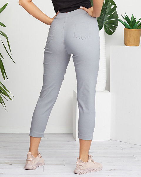 Dámské jednoduché látkové kalhoty v šedé barvě - Oblečení