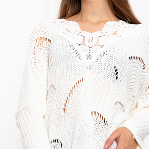 Dámský bílý dlouhý prolamovaný svetr - Oblečení