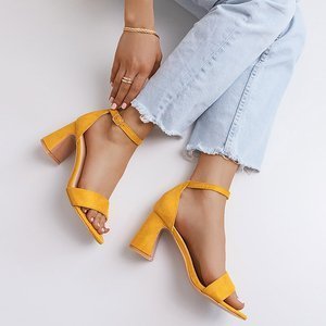 Hořčičné dámské sandály na vysokém podpatku Maniza - Footwear