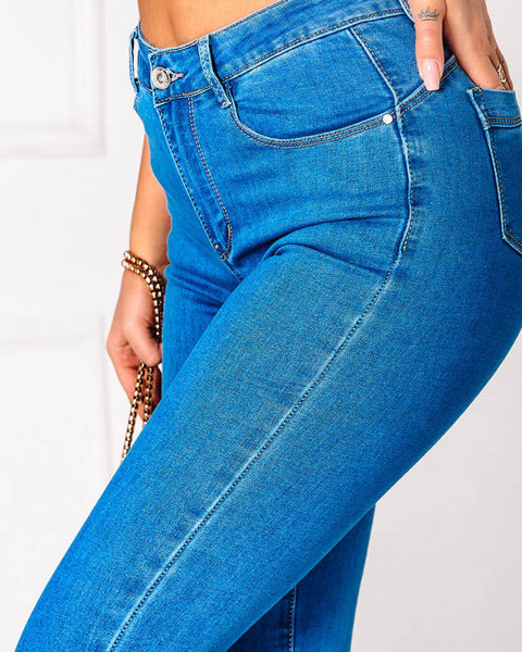 Klasické dámské džíny v modré barvě- Oblečení