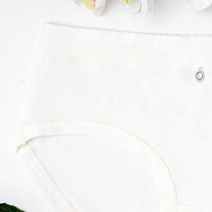 Klasické dámské kalhotky ecru - spodní prádlo