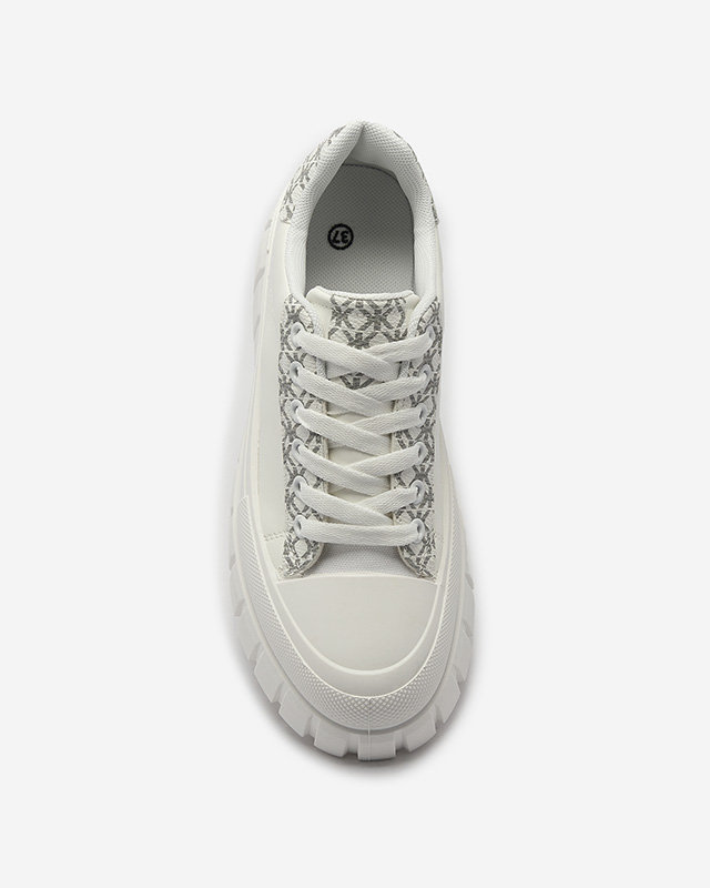 Ležérní dámská bílá sportovní obuv se vzorovanými vsadkami Leritic - Obuv