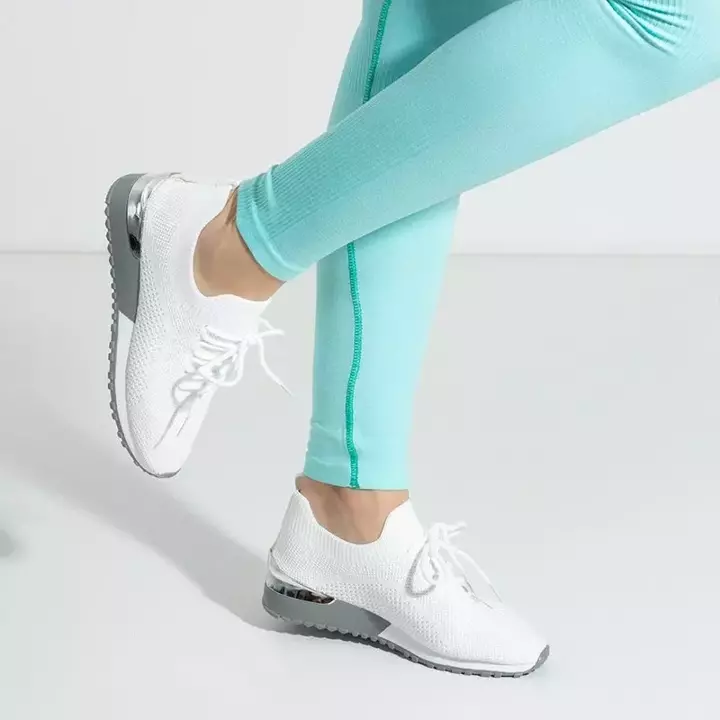 OUTLET Bílé dámské sportovní boty od Buer - Footwear