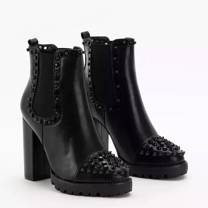 OUTLET Černé dámské kotníkové boty s cvočky Landra - Footwear