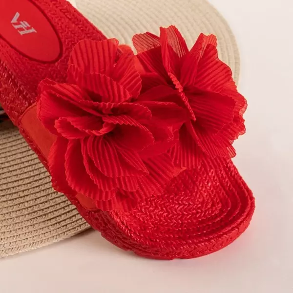 OUTLET Červené dámské pantofle s květinami Pamelina - Boty