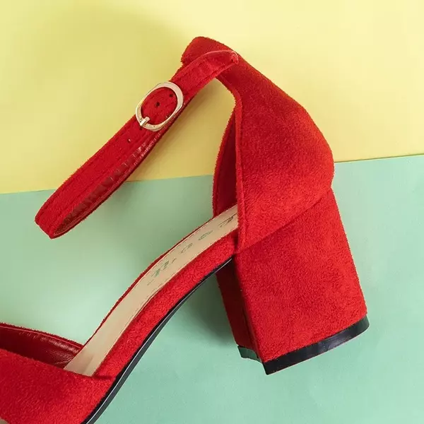 OUTLET Červené dámské sandály na nízkém sloupku Paleri - Footwear