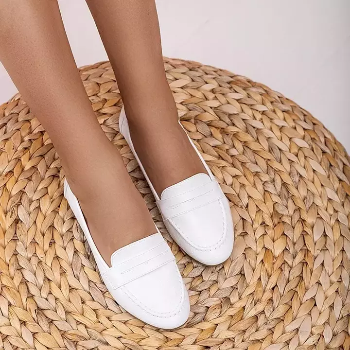 OUTLET Dámské bílé mokasíny s ražbou Satoko - boty