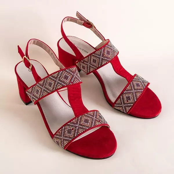 OUTLET Dámské červené sandály s korálky Auberty - Obuv
