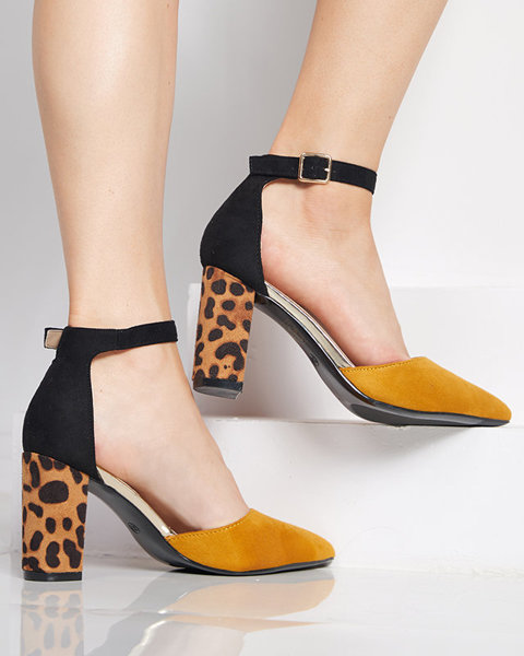 OUTLET Hořčičné sandály na sloupku s módním vzorem Herino - Obuv