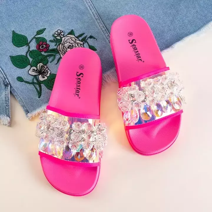 OUTLET Neon růžové dámské sandály s kameny Halpasi - Obuv