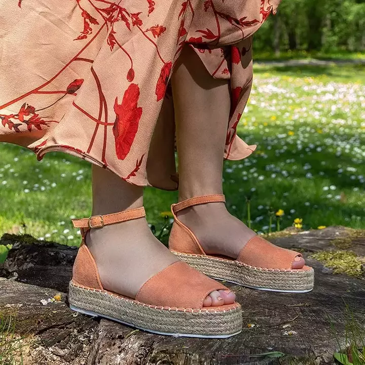 OUTLET Oranžové dámské sandály na platformě Dalila - Obuv