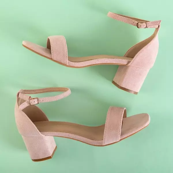 OUTLET Světle růžové dámské sandály na nízkém sloupku Mohato - Footwear