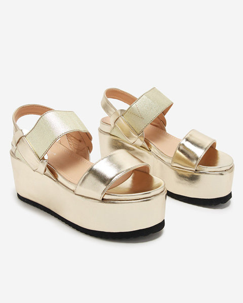 OUTLET Zlaté dámské sandály z eko kůže Kosall- Footwear
