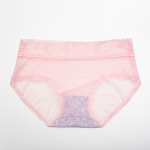 Růžové dámské kalhotky - Spodní prádlo
