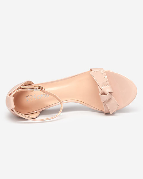 Světle růžové lakované dámské sandály na nízkém sloupku Derise - Obuv