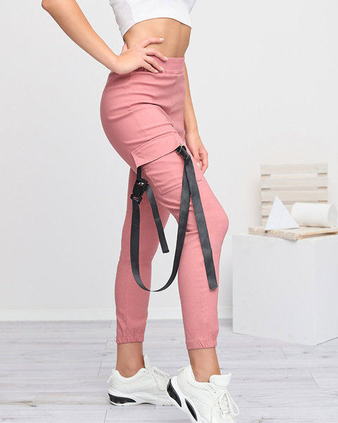 Tmavě růžové dámské cargo kalhoty s páskem - Oblečení
