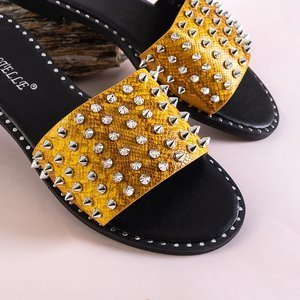 Žluté dámské pantofle s cvočky a tryskami Maurella - Obuv