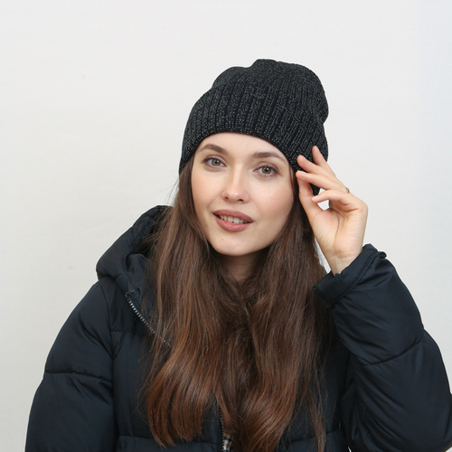 Жіноча шапка біні чорна - Аксесуари
