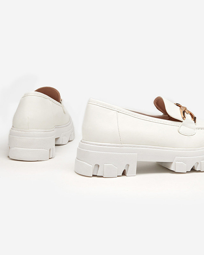 OUTLET Жіночі білі туфлі із золотим декором Meritso - Взуття