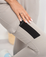 Світло-сірий || голубий сірий