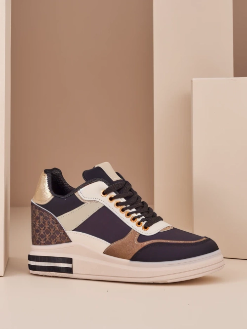 Royalfashion Жіночі кросівки на танкетці Zerron