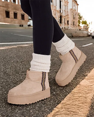 Royalfashion Короткі зимові чоботи для жінок Haluzi