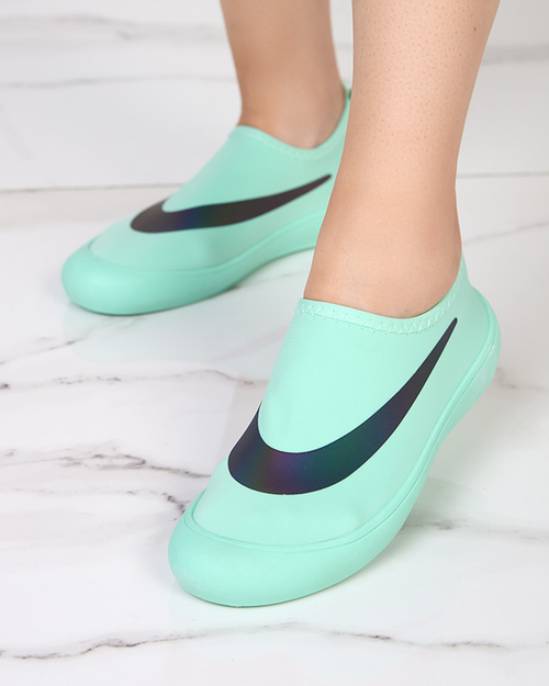 Жіноче спортивне взуття м'ятного кольору Lerick