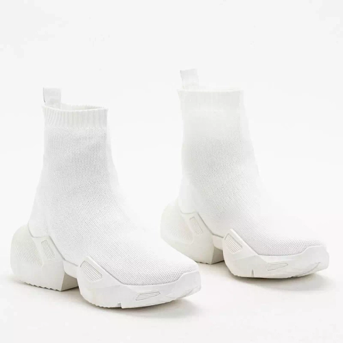 OUTLET Жіноче високе спортивне взуття White Gohi - Взуття