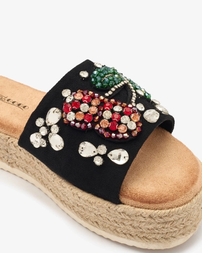 OUTLET Royalfashion Чорні жіночі шльопанці з декором Awadeka