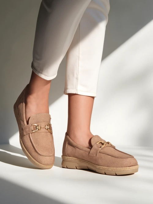 Жіночі туфлі Royalfashion з декором на носку