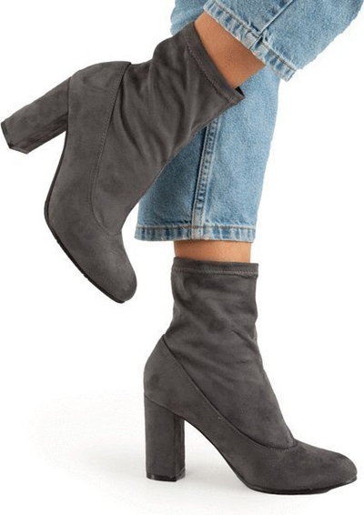 OUTLET Сірі чоботи на стовпі з еко-замші Melinda - Взуття